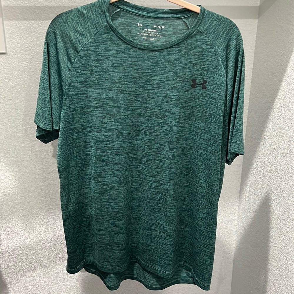 Men’s under armor shirt tech tee